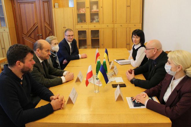 До реставрації замку в Олиці може долучитися Польща