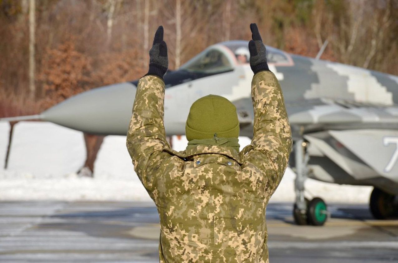 На Прикарпатті авіатори вдосконалили льотні навички