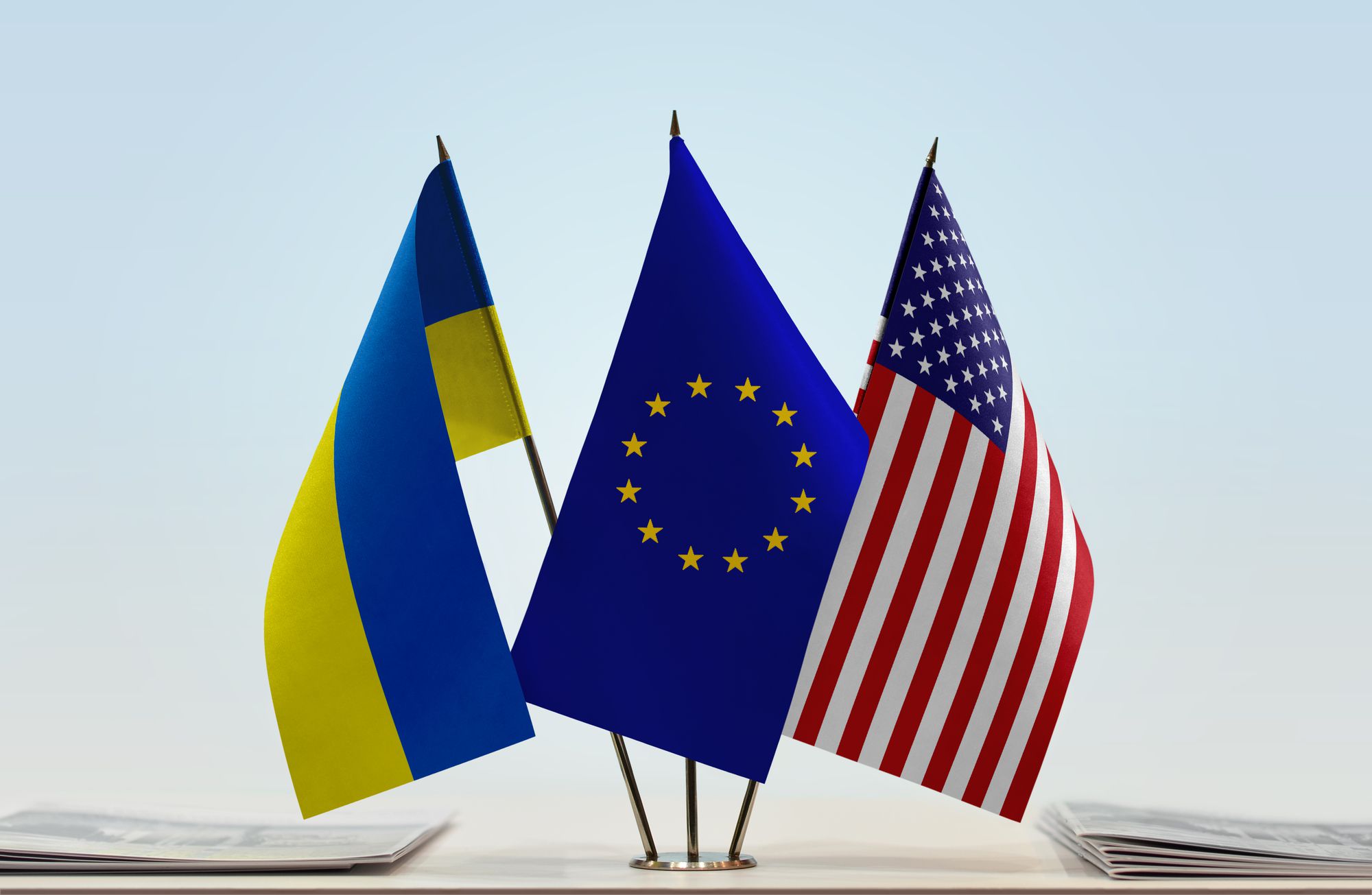 Брюссель не хоче бути стороннім глядачем