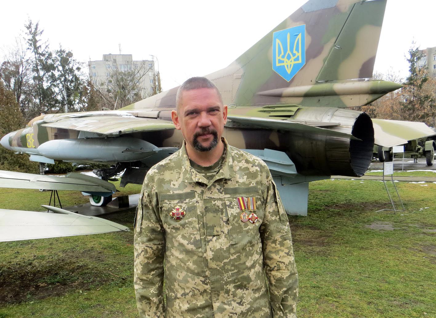 На фронті небезпечно, але жарти і там цінують