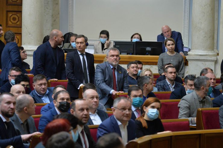 У центрі уваги народних депутатів — національна безпека і соціальний захист