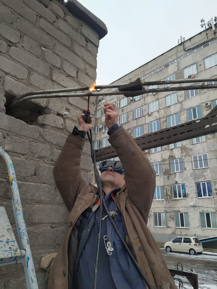 Луганщина: В області налагоджують життєзабезпечення зруйнованих міст