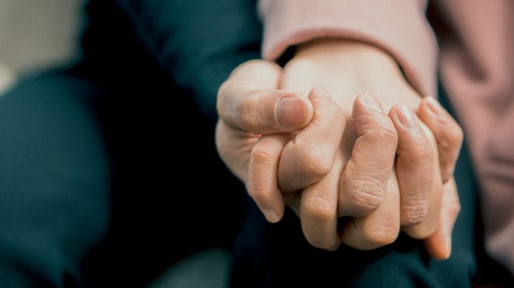 Перша психологічна допомога людям, яких «накрило»