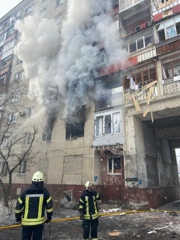 Ворог продовжує гатити по житлових будівлях Сєвєродонецька та Рубіжного