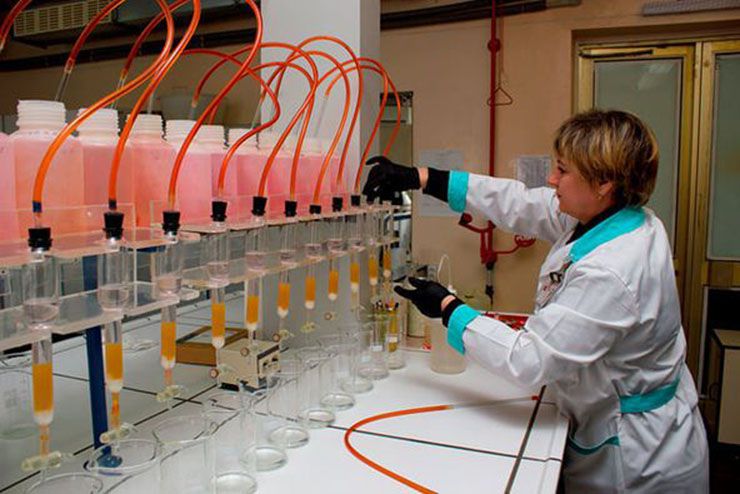 Російські окупанти незаконно заволоділи новітньою лабораторією вартістю 6 млн. євро., яка знаходиться у зоні відчуження