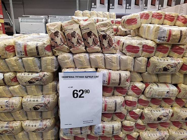 Війна війною, а гречку сій! 