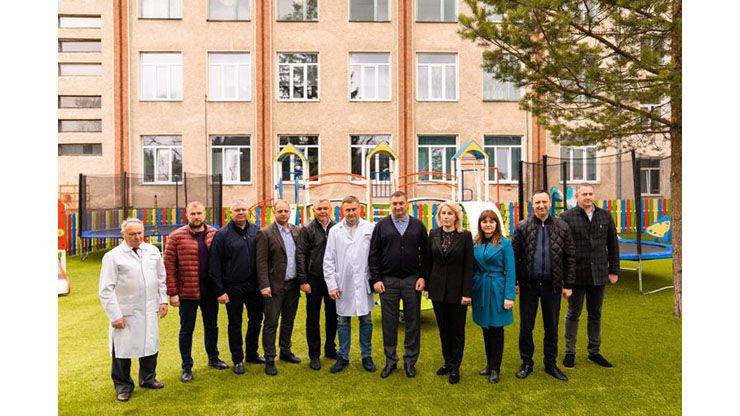 Для затишку і радості дітей з Харківщини в санаторії «Смерічка» облаштовано ігровий майданчик