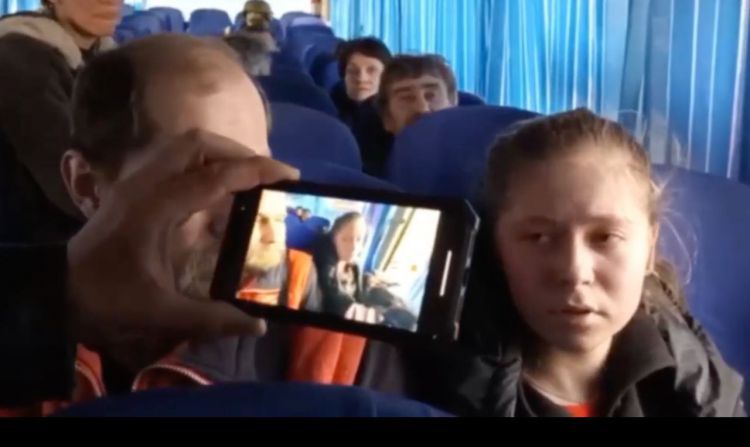 Під прикриттям евакуації окупанти депортували до фільтраційного табору ще 373 маріупольців