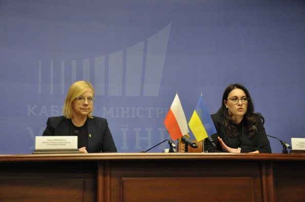 25 тисяч тонн бензину отримає Україна з польського резерву як гуманітарну допомогу 