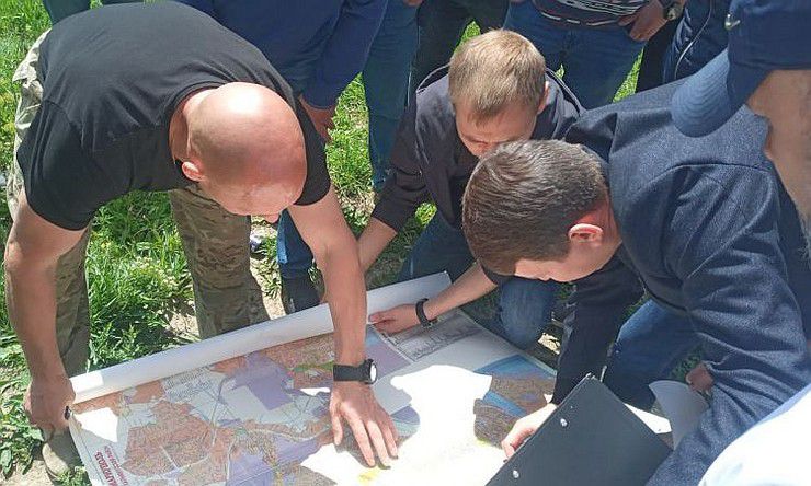 Мешканці окупованого Маріуполя відновлюватимуть житло власними силами