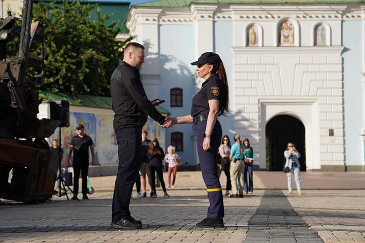 Нагороди за те, що ризикують життям в ім'я визволення України