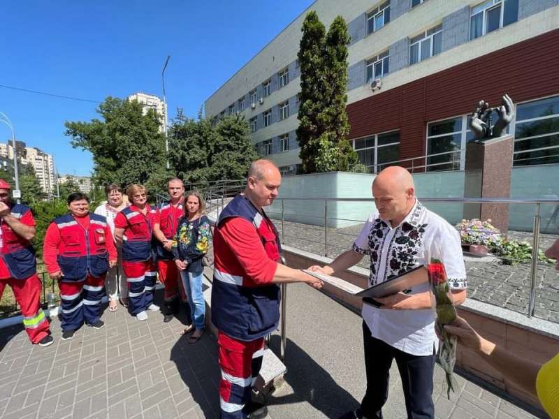 Вручили почесні відзнаки найкращим працівникам столичної «екстренки»