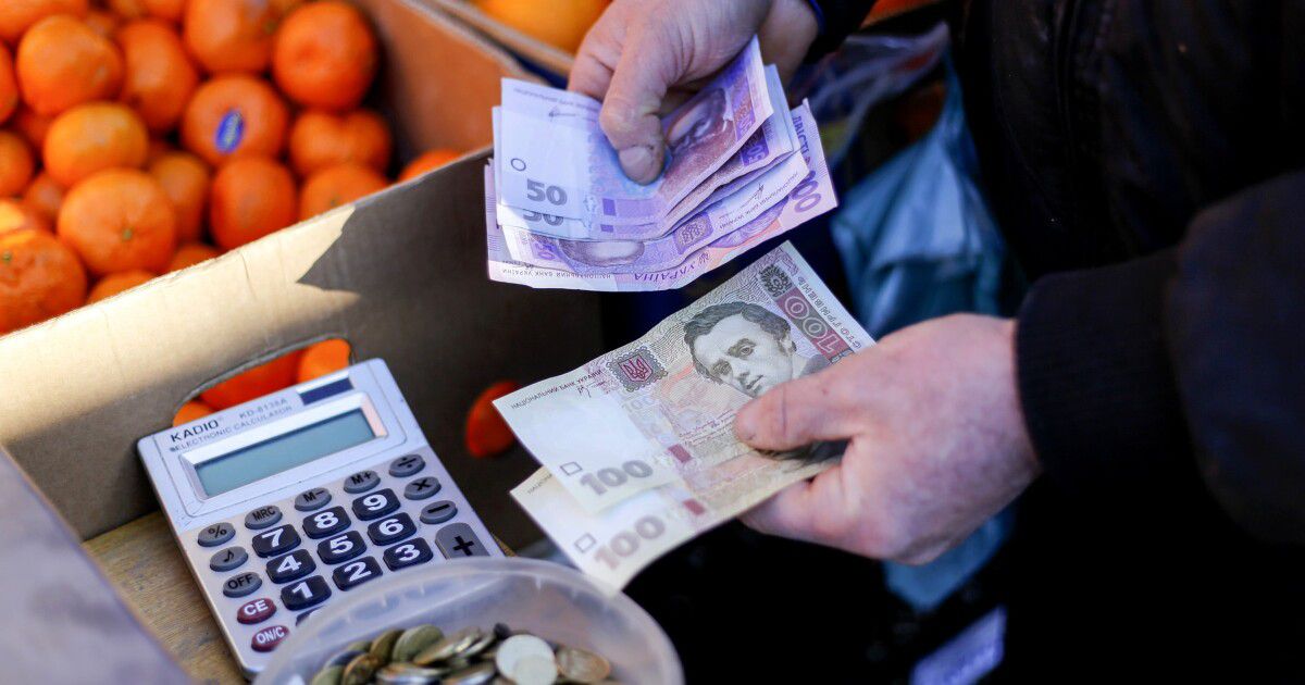 Проста арифметика: інфляція і ціни зростають, реальні доходи зменшуються