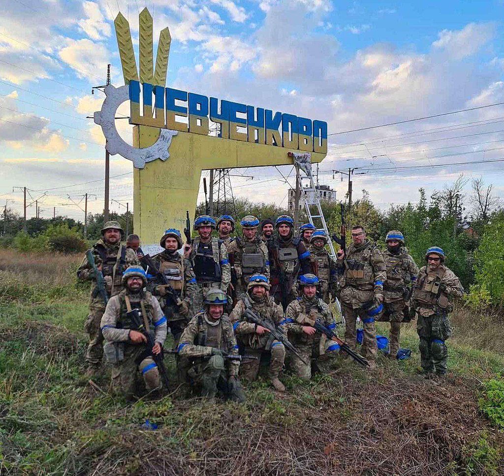 Україна вистояла!