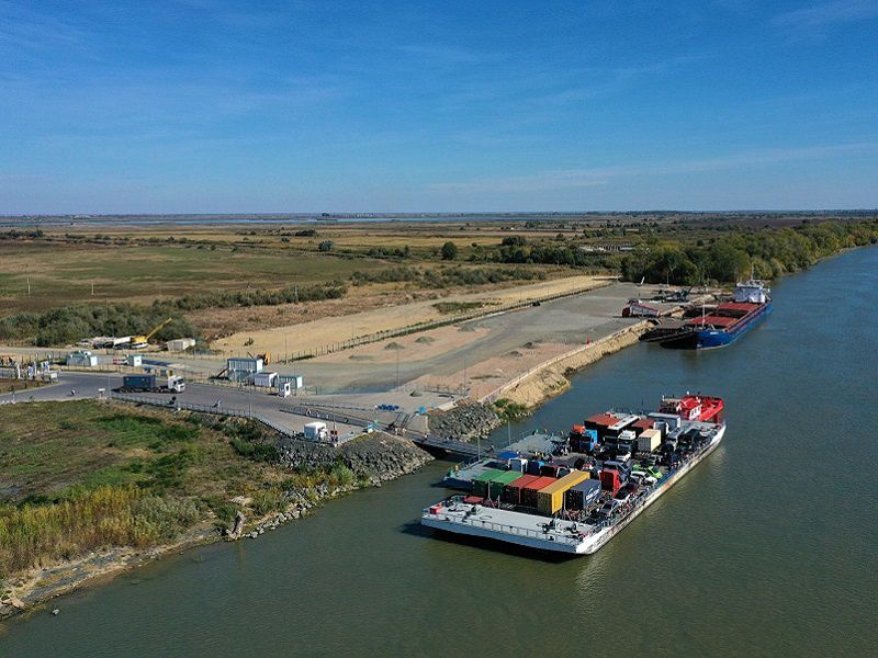 Від річкової переправи до морського порту