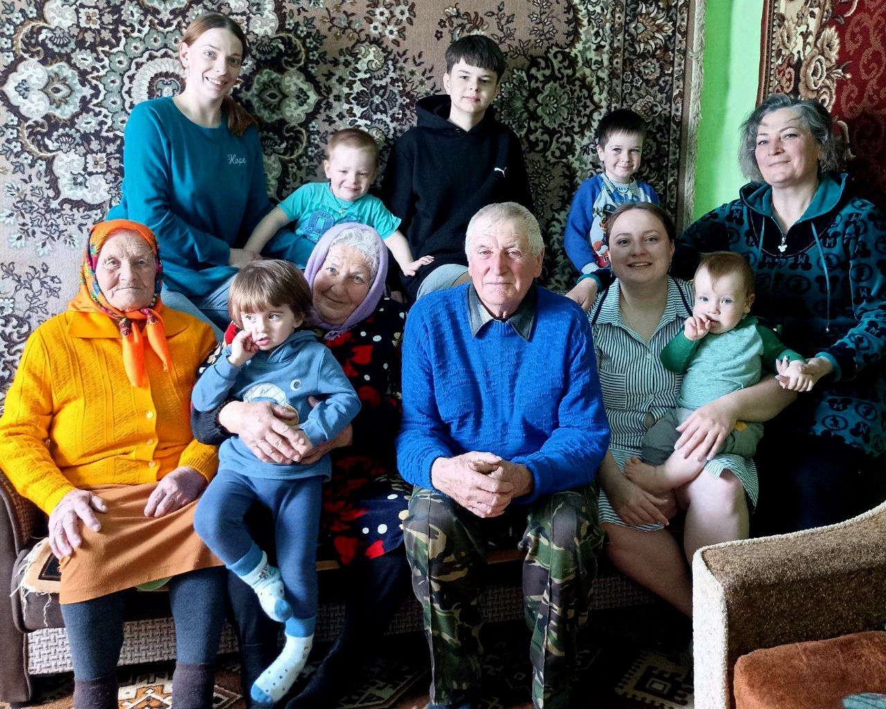 Дім на вулиці Миру, що зігріває не одне покоління