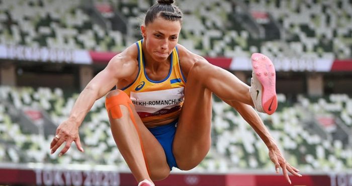 Три медалі й олімпійські ліцензії до них