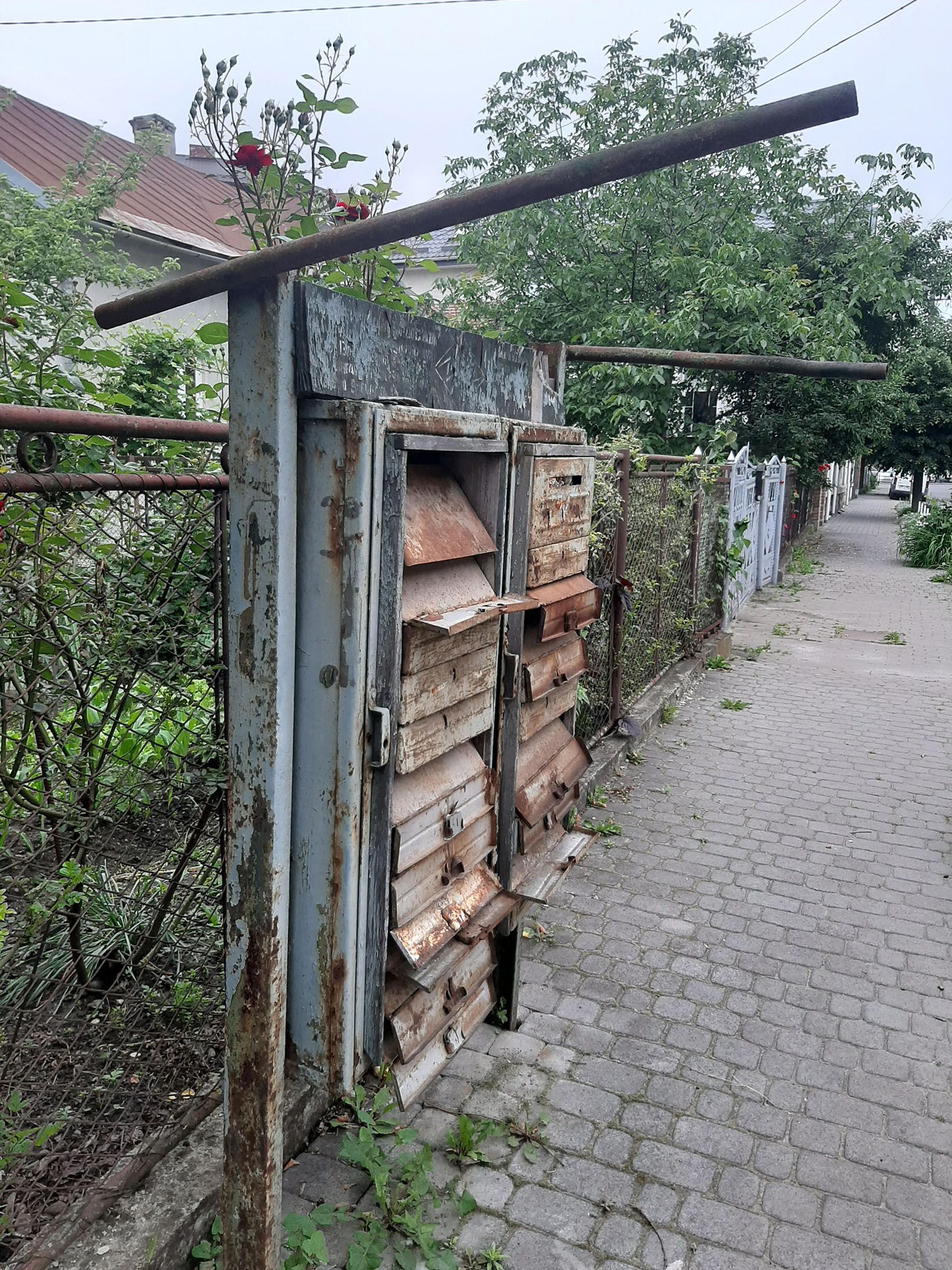 «Укрпошта» йде від людей?