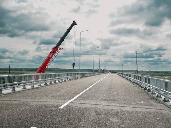 Замість зруйнованої —  нова переправа