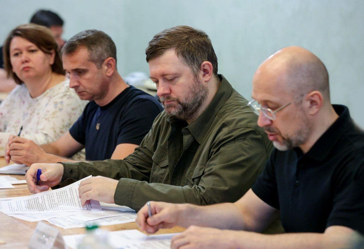 Зарплати держслужбовців мають бути конкурентними  та прозорими
