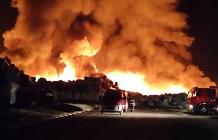 У хорватському місті Осієк виникла пожежа