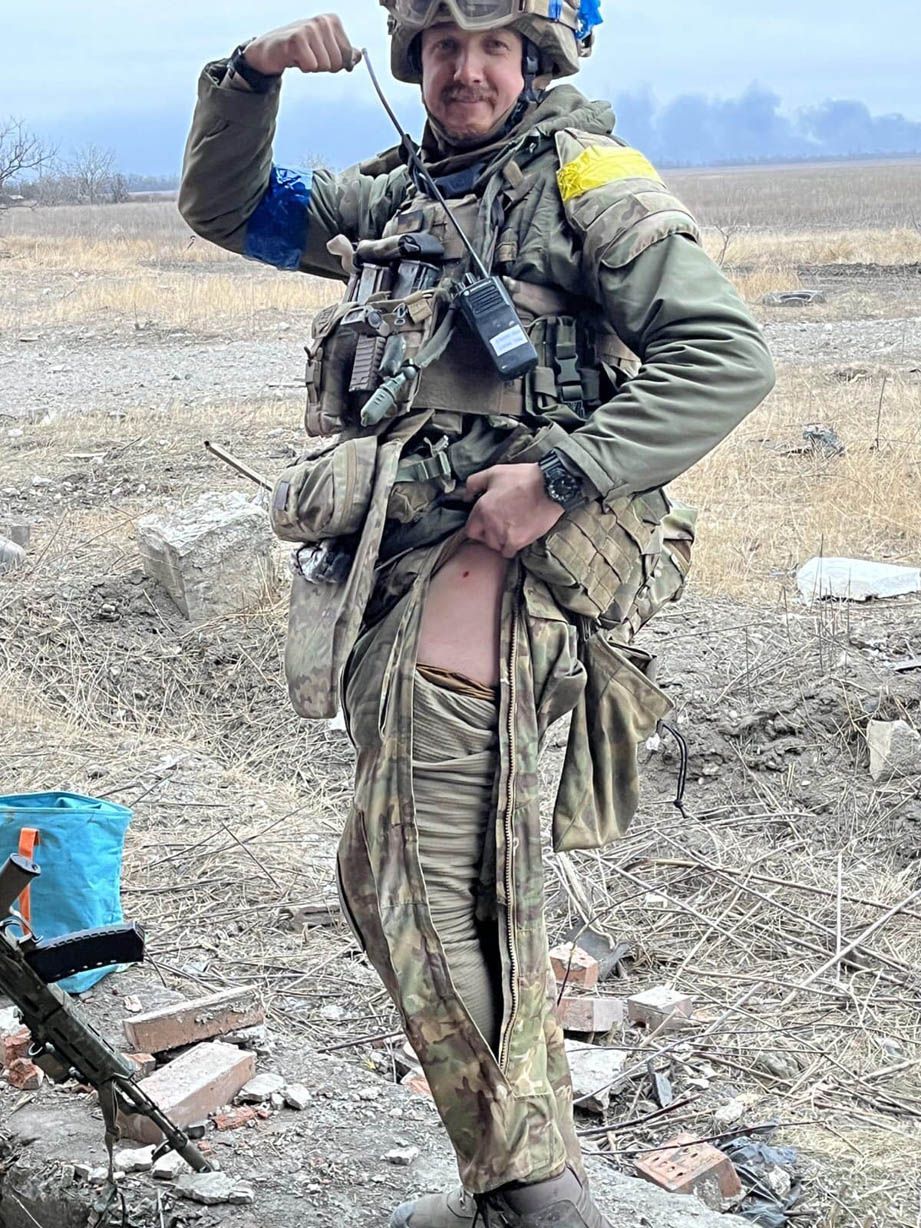 Радий боротися  пліч-о-пліч  з такими героями