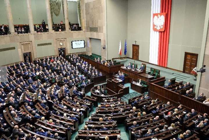 Сейм Польщі вшанував пам’ять жертв