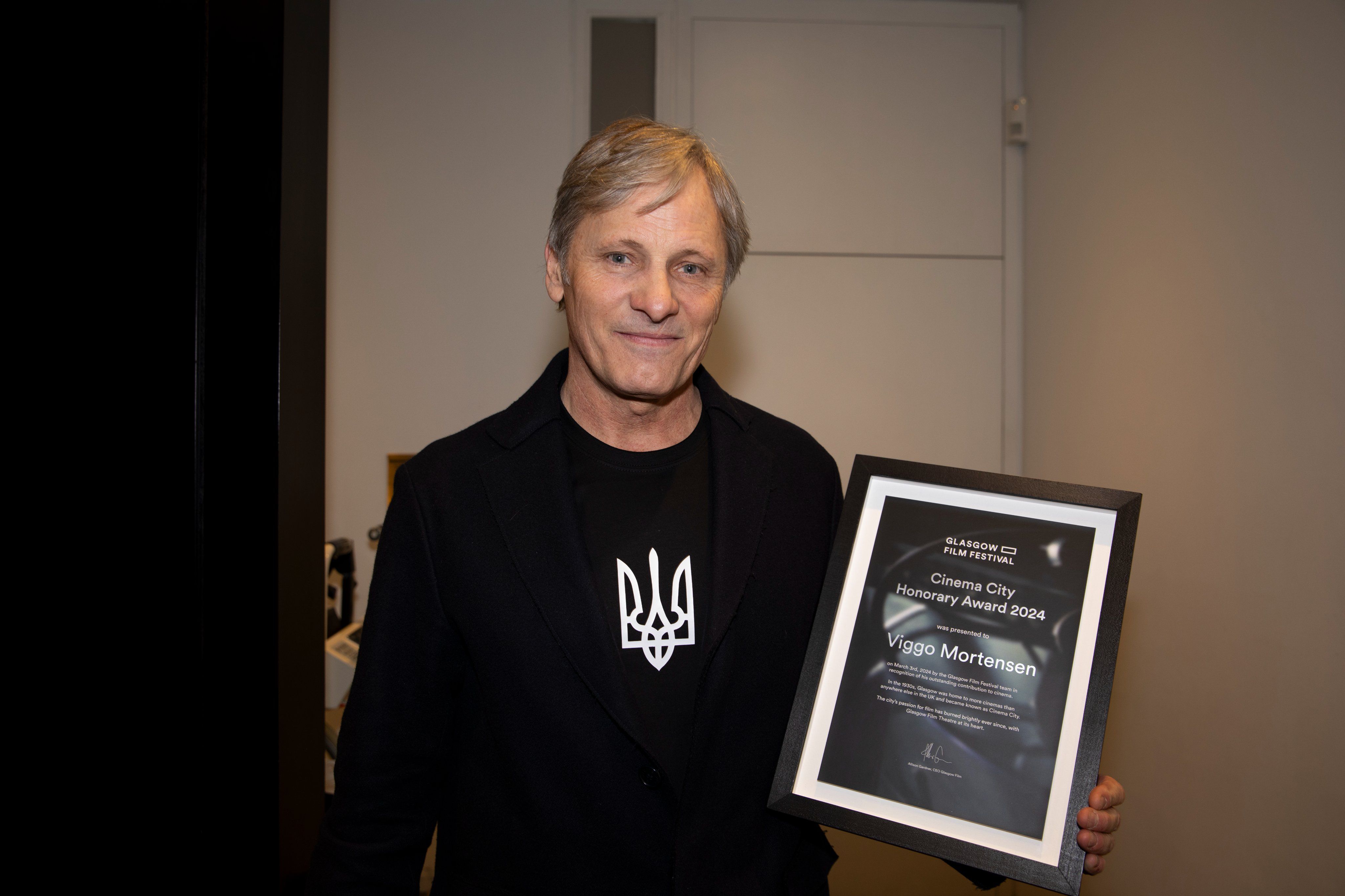 Арагорн з тризубом