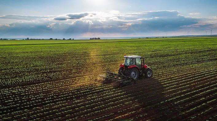 Аграрії можуть отримати 150 тисяч доларів на розвиток