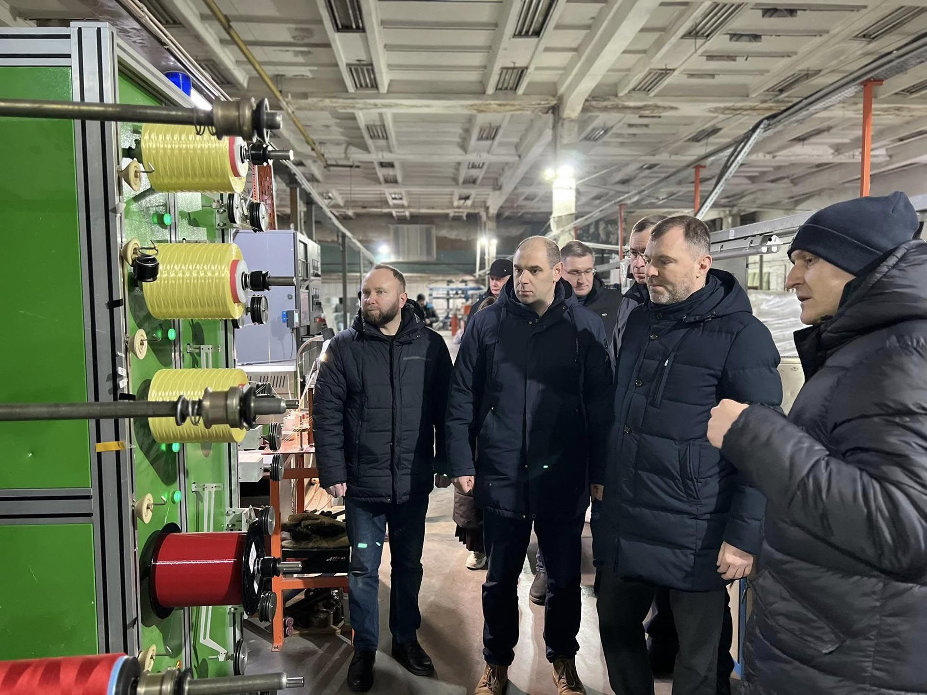 Забута традиція нагородження державними відзнаками промислових підприємств в умовах війни варта відродження