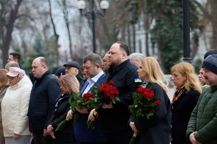 У Верховній Раді України вшанували загиблих бійців Національної гвардії України та народних депутатів і працівників Апарату Верховної Ради, які віддали життя за свободу України