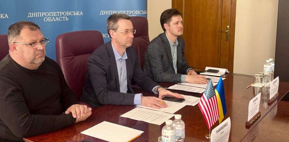 Команда Дніпропетровської ОВА зустрілась із представниками благодійних християнських організацій США 