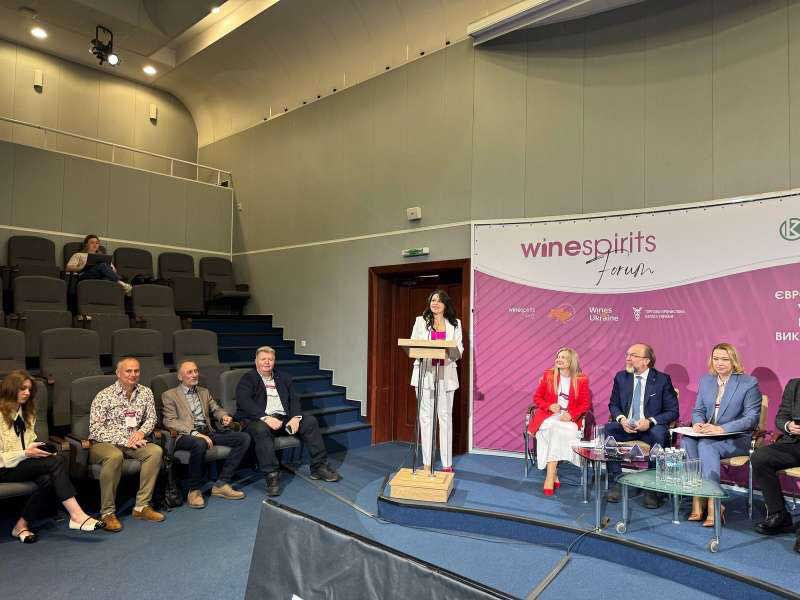  Відбувся Wine&Spirits; Forum 2025: «Євроінтеграційний шлях українських вин: виклики та можливості»