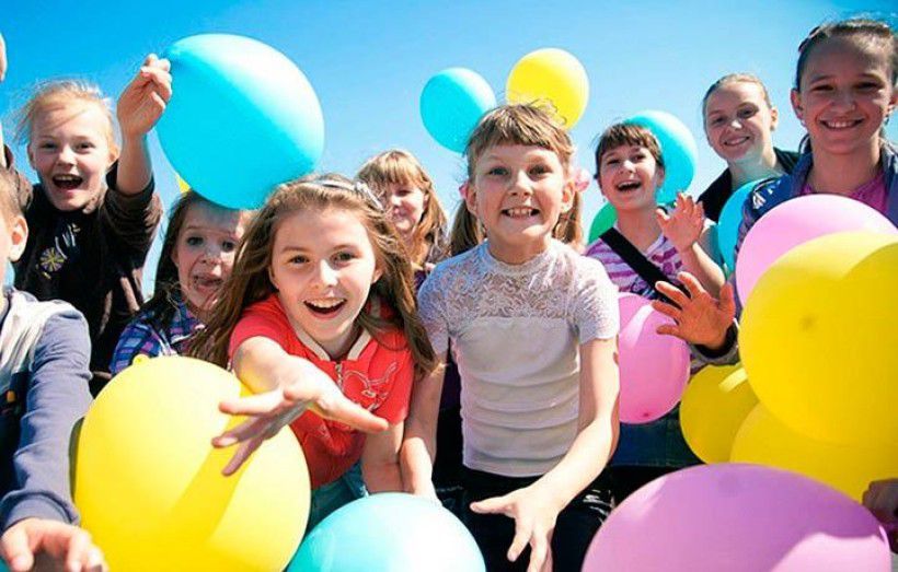 Дітей з Донеччини запрошують на велике сімейне свято у Києві