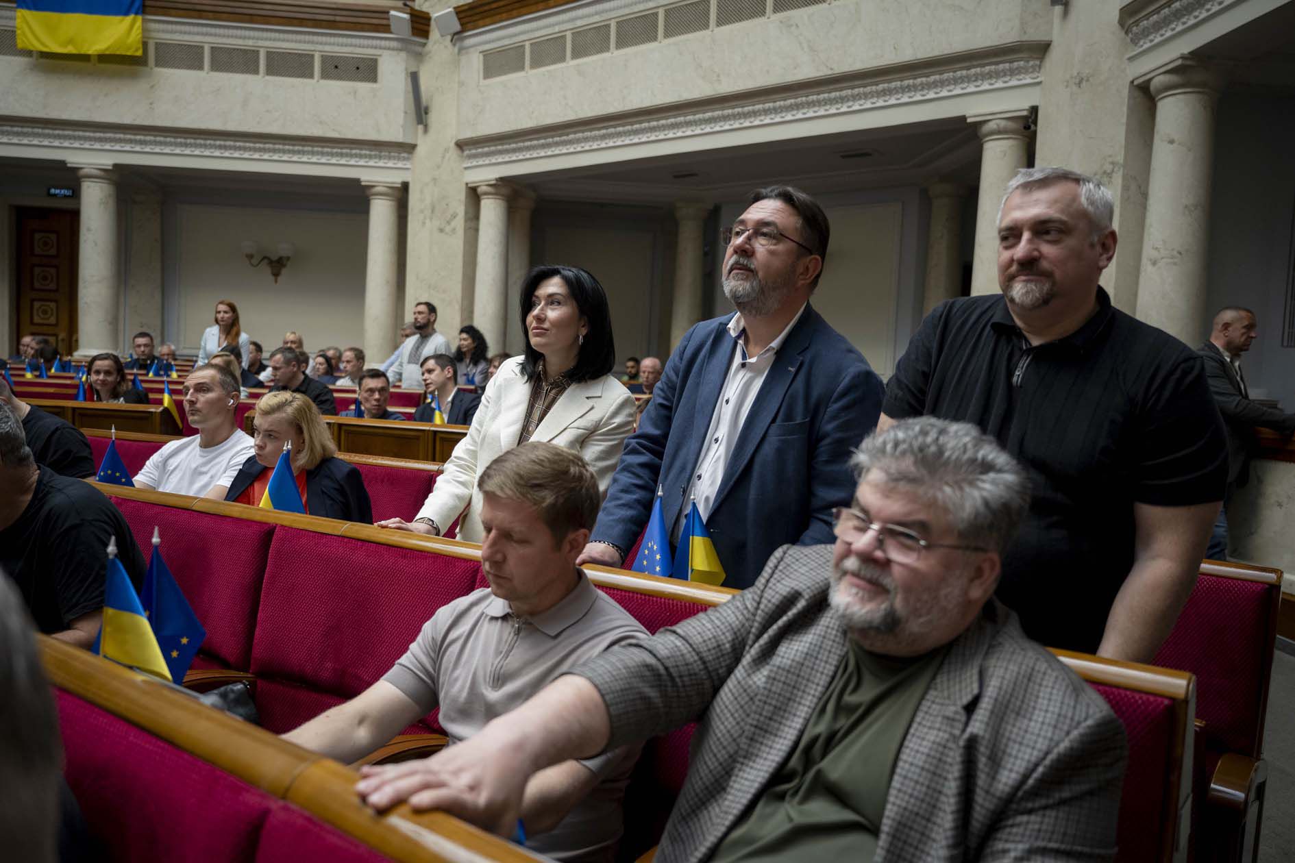 Щодо проходження військової служби за контрактом особами, які досягли граничного віку перебування на військовій службі