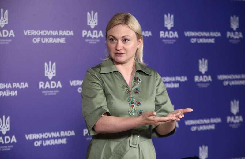 Євгенія Кравчук: Множинне громадянство допоможе триматись українцям разом і зміцнить нашу націю