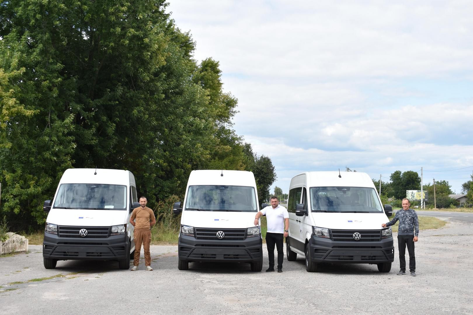 Чернігівщина отримала три сучасні автомобілі від німецьких партнерів