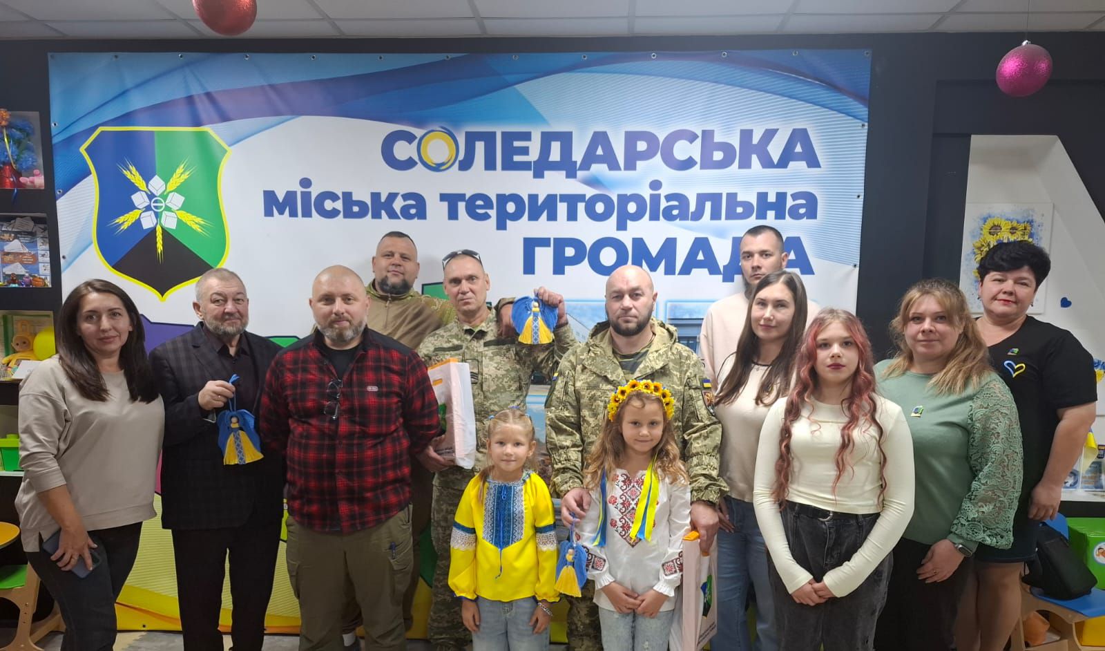 У Соледарській громаді вшанували захисників і провели діалог