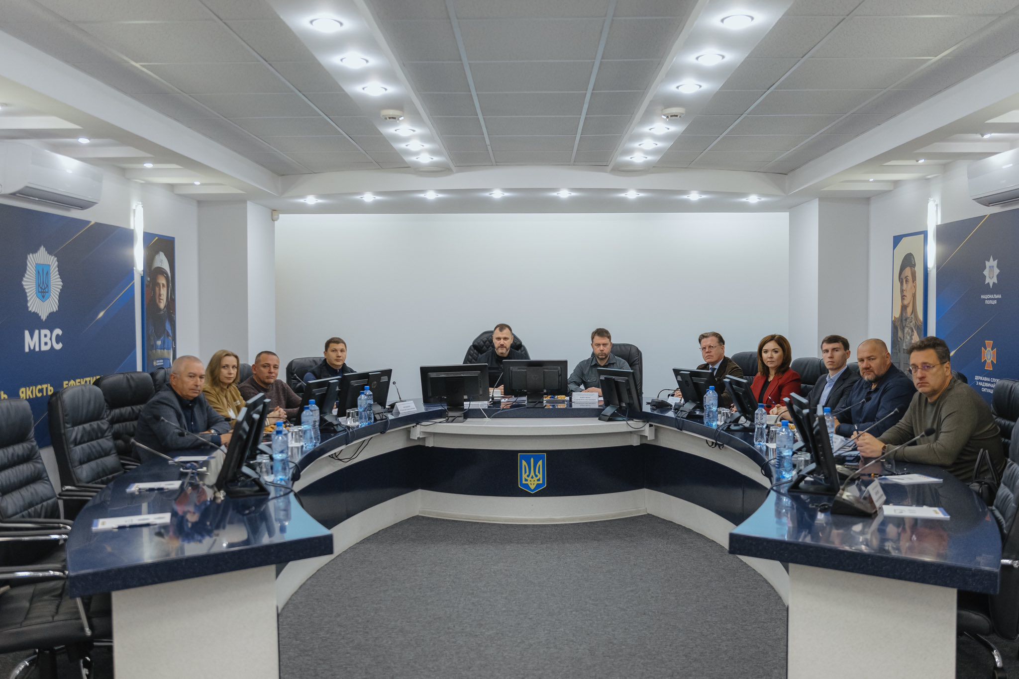 Члени Комітету з питань правоохоронної діяльності обговорили з міністром внутрішніх справ України питання безпеки та законодавчі пріоритети