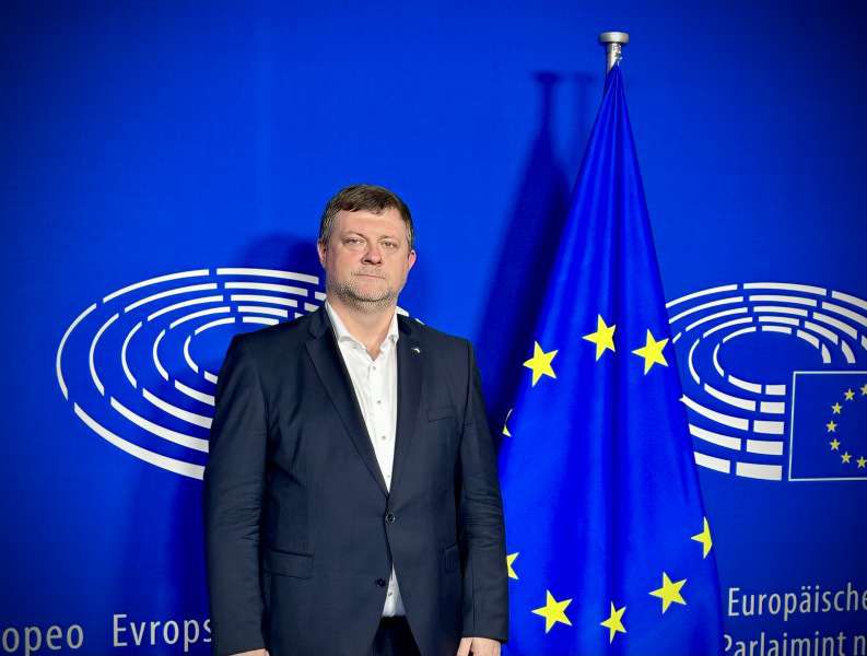 Тиск на росію та відновлення України: відбувся робочий візит Олександра Корнієнка до Брюсселя 