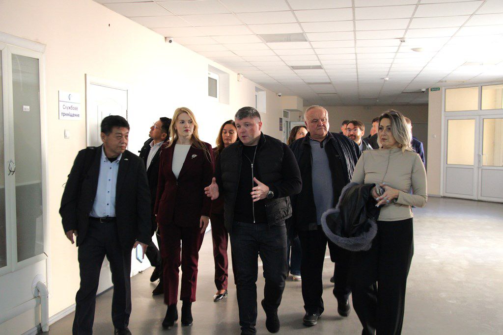 Японські партнери з «Daiwatech» і «Nippon Koei» оглянули інфраструктуру обласної клінічної лікарні імені Пирогова на Вінниччині