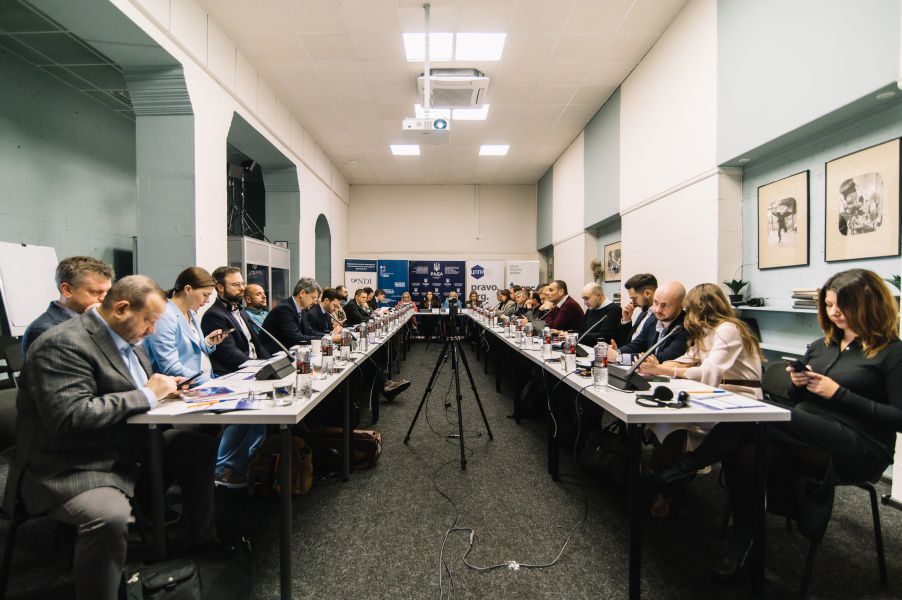  Відбувся круглий стіл на тему «Виборчі кампанії за кордоном: міжнародна практика і рекомендації для України»