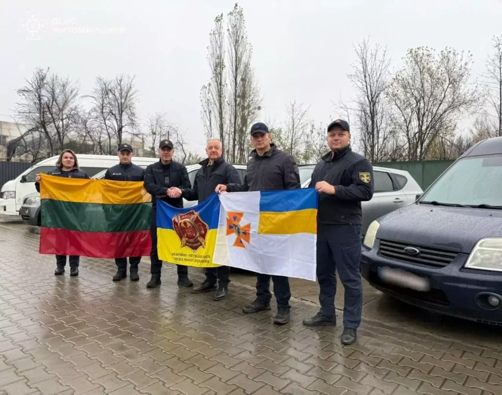 Рятувальники Житомирщини отримали автомобілі від литовських партнерів