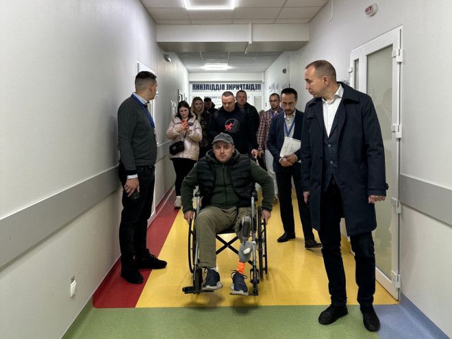 Володимирська громада реалізує безбар’єрний маршрут за підтримки грантових коштів