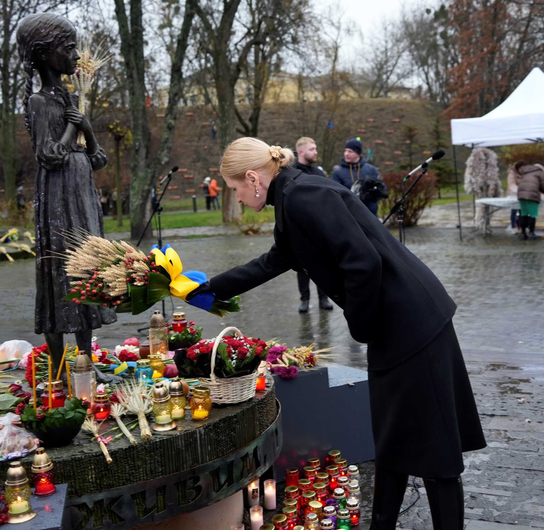 Віцеспікерка Олена Кондратюк взяла участь у вшануванні пам’яті жертв Голодомору