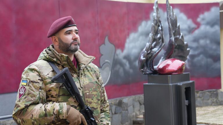 На Житомирщині відкрили пам’ятник загиблим воїнам-десантникам
