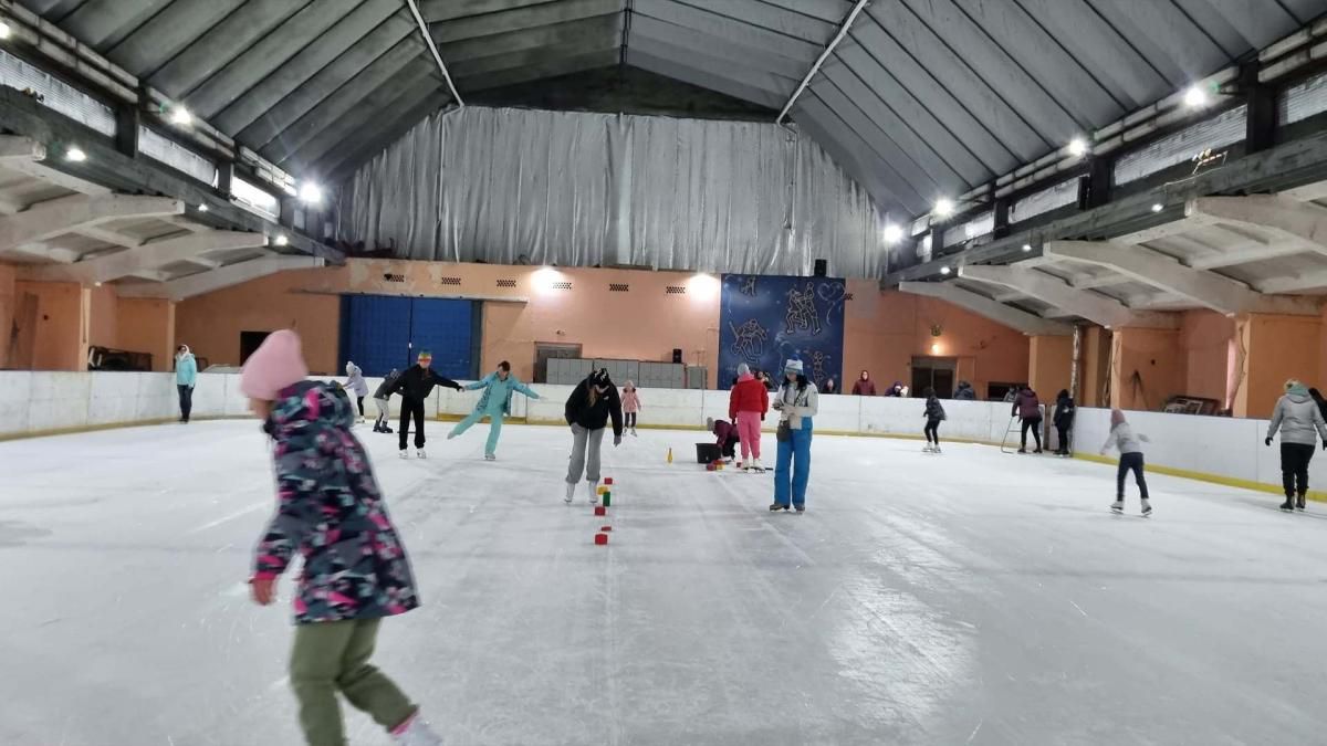 Ковзанка «Крижинка» продовжить роботу до травня 2026 року