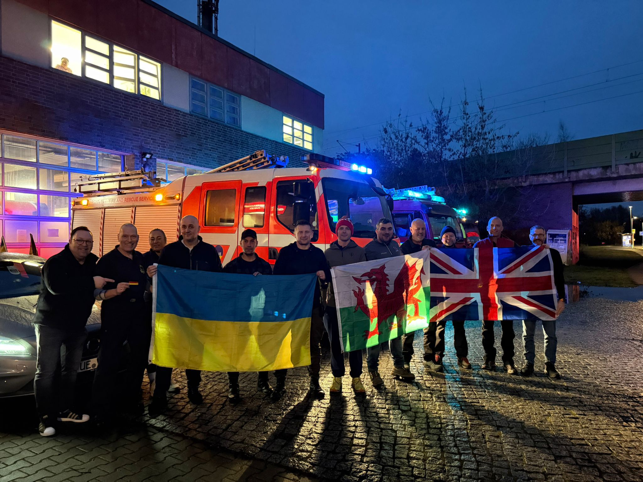 Семенівська громада отримала сучасний пожежний автомобіль від британських партнерів