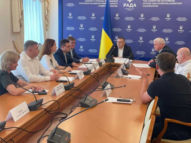 Комітет з питань зовнішньої політики  та міжпарламентського співробітництва протягом 2025 року  продовжив роботу з протидії збройній агресії російської федерації політико-дипломатичними методами, введення нових та розширення вже існуючих міжнародних санкцій проти неї