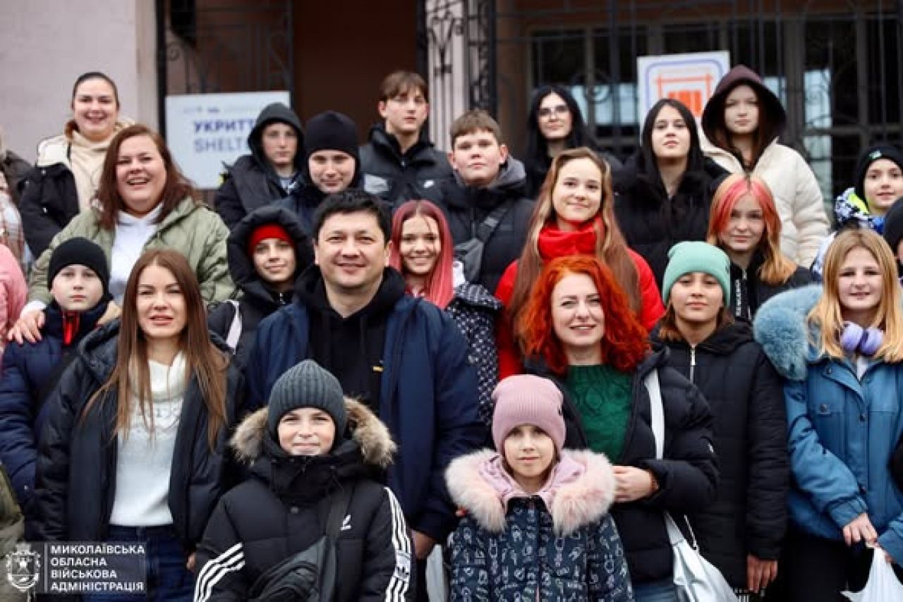 Сорок дітей з прифронтових територій Миколаївщини та Херсонщини вирушили на оздоровлення до Київщини